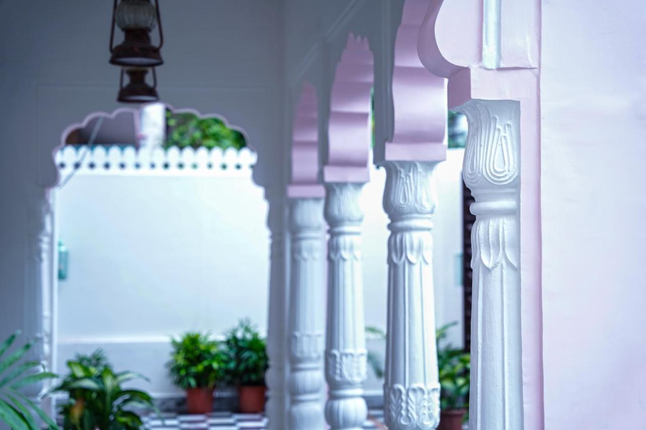 Dev Mahal - A Boutique Heritage Hotel Jaipur Extérieur photo