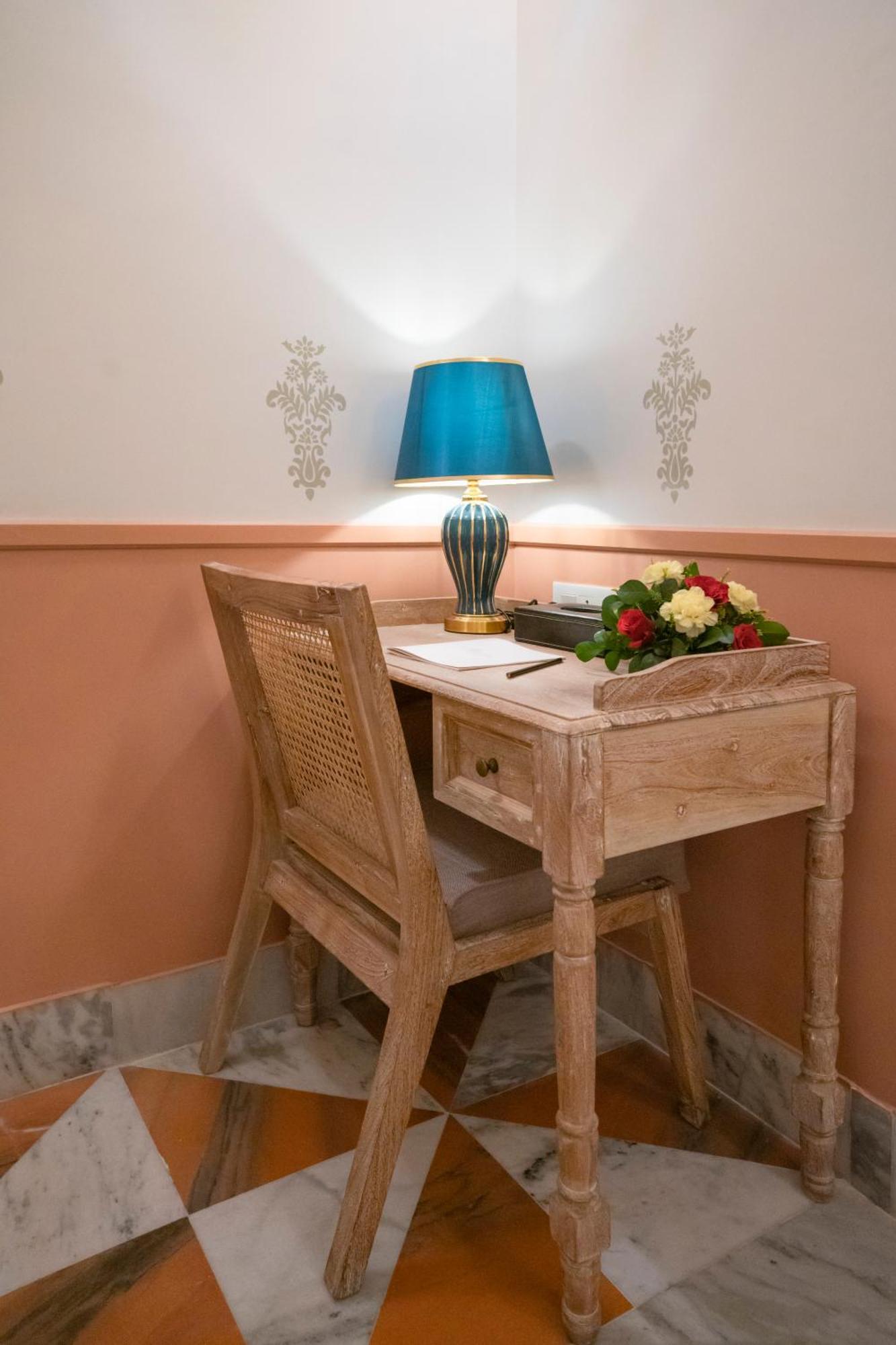 Dev Mahal - A Boutique Heritage Hotel Jaipur Extérieur photo