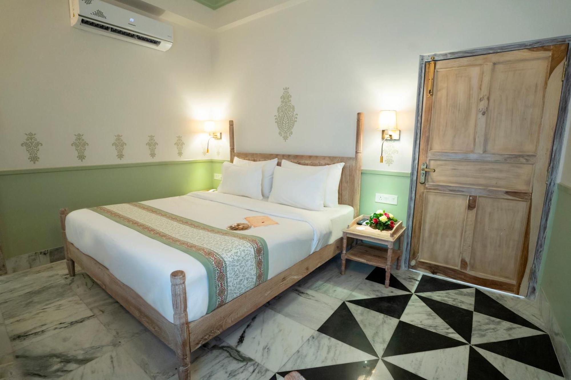 Dev Mahal - A Boutique Heritage Hotel Jaipur Extérieur photo