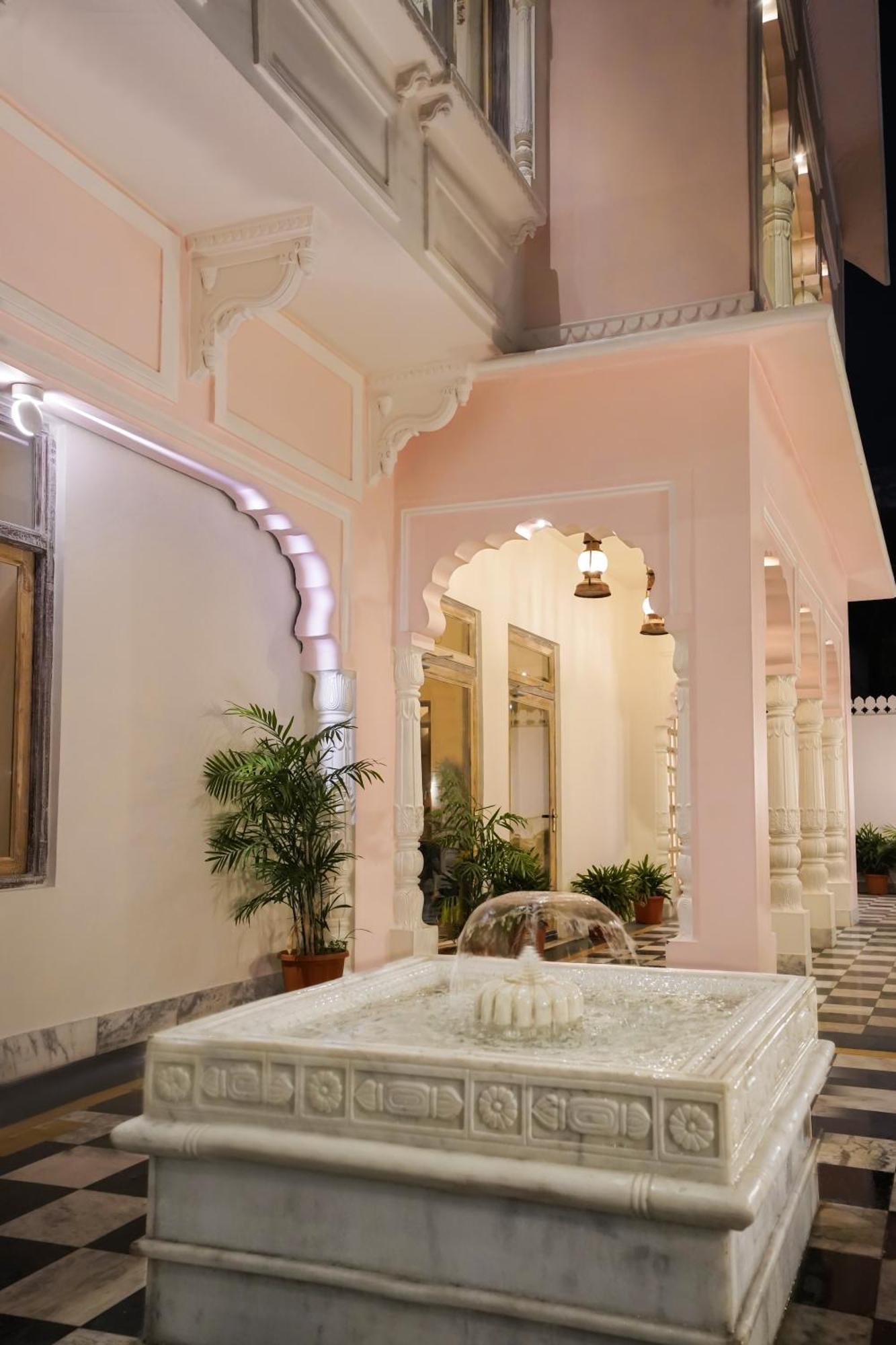 Dev Mahal - A Boutique Heritage Hotel Jaipur Extérieur photo