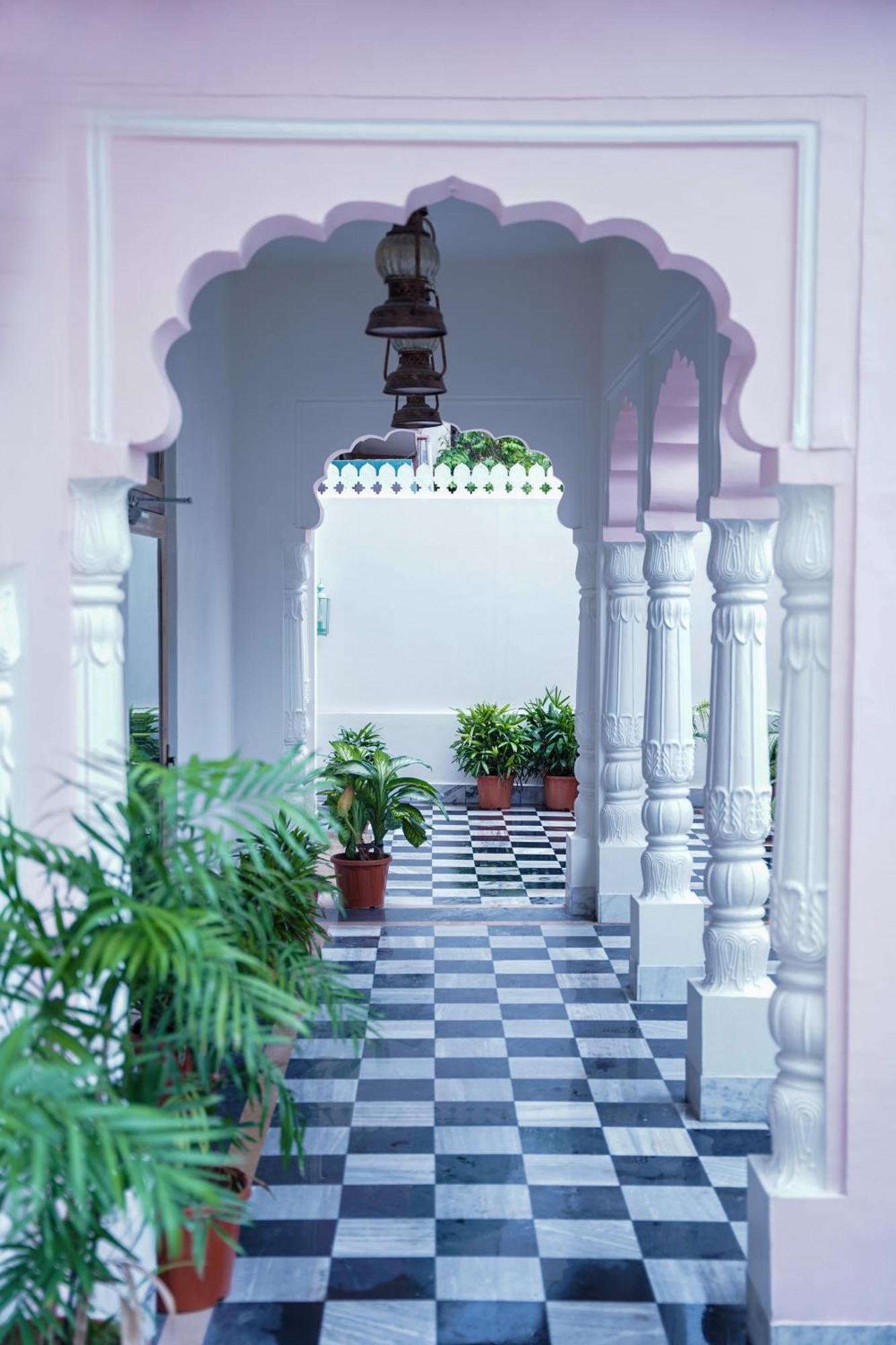Dev Mahal - A Boutique Heritage Hotel Jaipur Extérieur photo